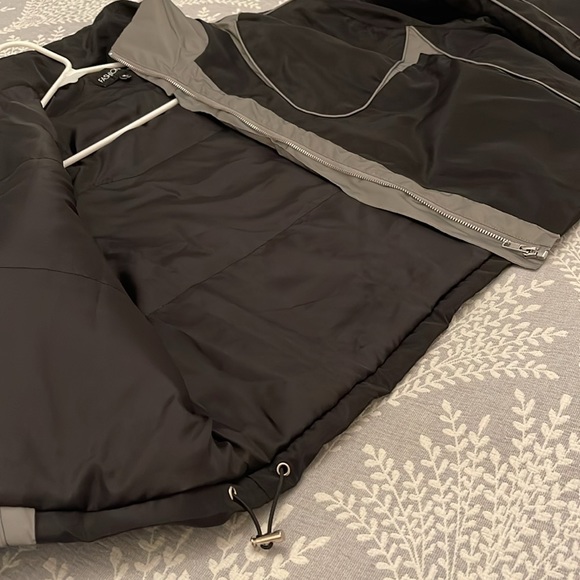 Oversized rain jacket - Picture 8 of 10